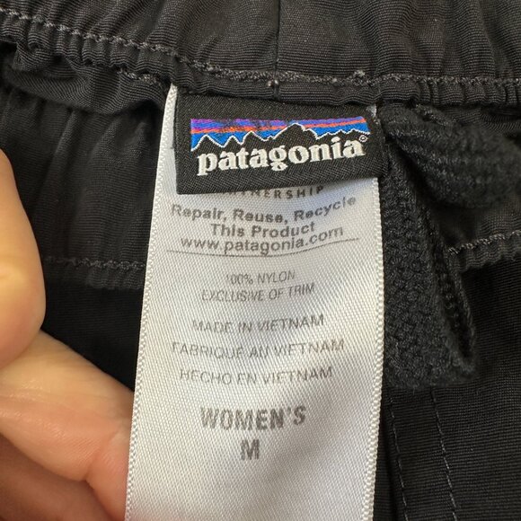 Patagonia Women’s Nylon Outdoor Shorts Small Lightweight Hiking Running Black - Picture 2 of 5
